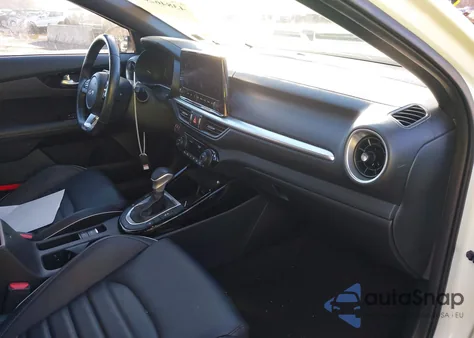 2024 Kia Forte Gt-Line z USA, uszkodzony, nr VIN 3KPF54AD7RE755140